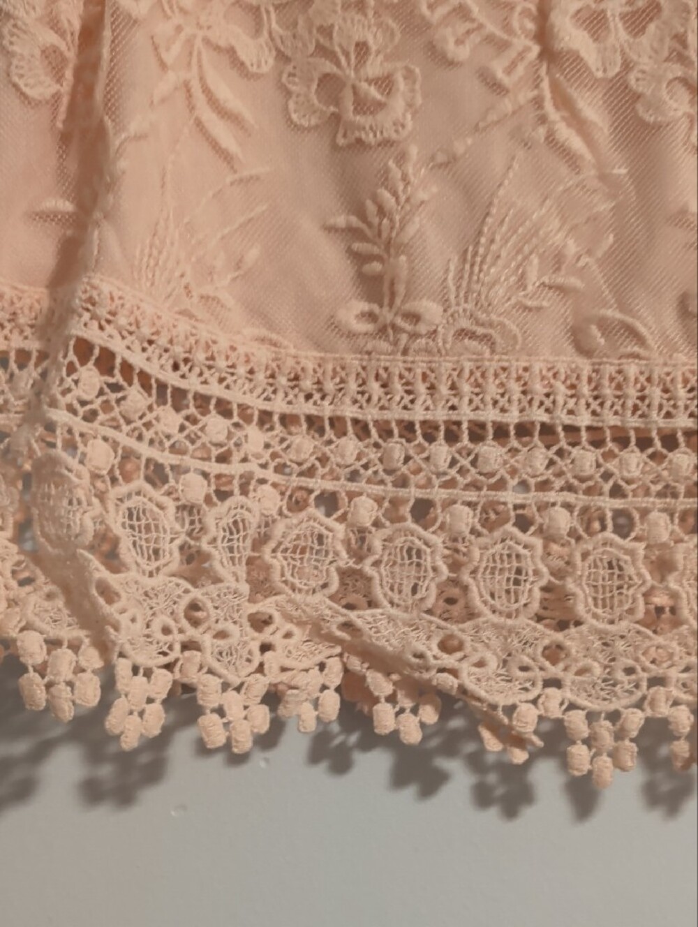 Forever 21 Peach Lace Crochet Hem Crop Top - Picture 4 of 5